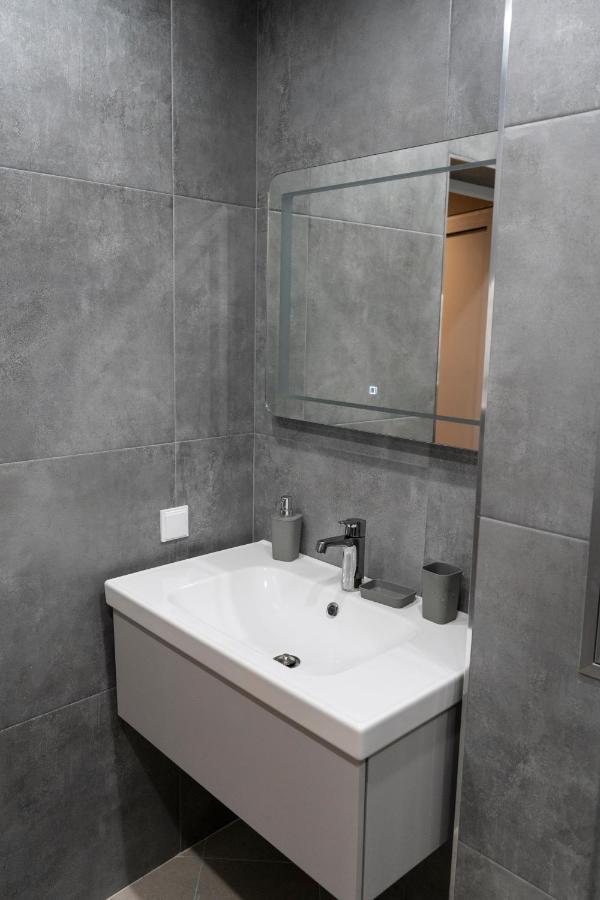 Urban Elegance By Eagles' Bridge Apartment Sofia Luaran gambar