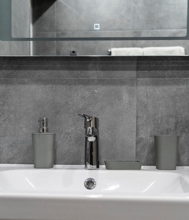 Urban Elegance By Eagles' Bridge Apartment Sofia Luaran gambar